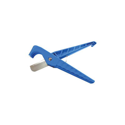 Cable cutting tool for LMR cables